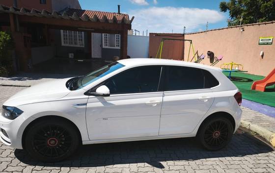 VOLKSWAGEN POLO 1.0 200 TSI COMFORTLINE AUTOMÁTICO